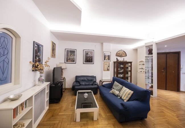 Apartment in Rome - Trastevere 2 BR Cozy Apartment