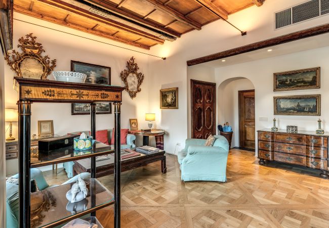 Apartment in Rome - Trastevere Outstanding  4 BR Terraced Apartment