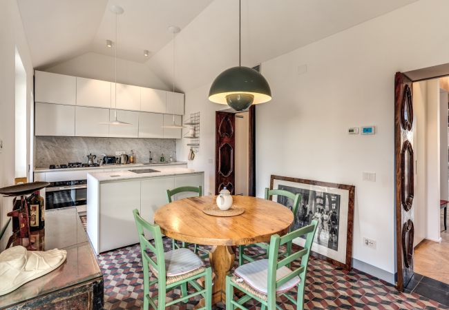 Apartment in Roma - Trastevere Outstanding  4 BR Terraced Apartment Apartment in Roma - Trastevere Outstanding  4 BR Terraced Apartment