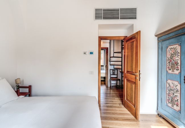 Apartment in Roma - Trastevere Outstanding  4 BR Terraced Apartment Apartment in Roma - Trastevere Outstanding  4 BR Terraced Apartment