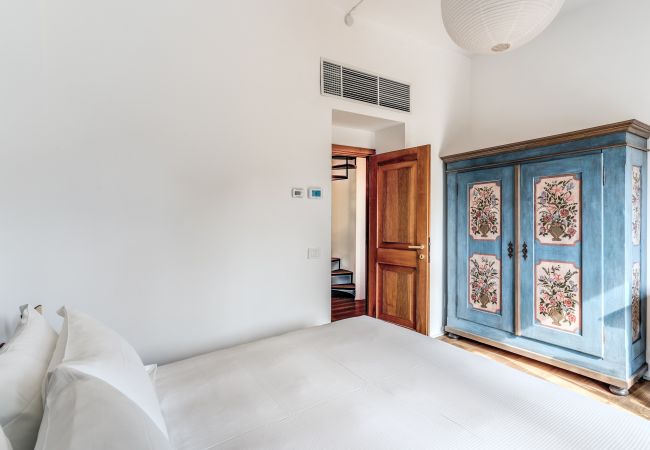 Apartment in Rome - Trastevere Outstanding  4 BR Terraced Apartment