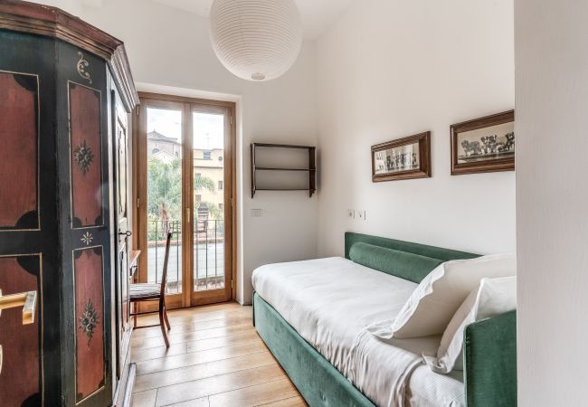 Apartment in Roma - Trastevere Outstanding  4 BR Terraced Apartment Apartment in Roma - Trastevere Outstanding  4 BR Terraced Apartment