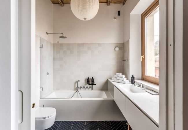 Apartment in Roma - Trastevere Outstanding  4 BR Terraced Apartment Apartment in Roma - Trastevere Outstanding  4 BR Terraced Apartment
