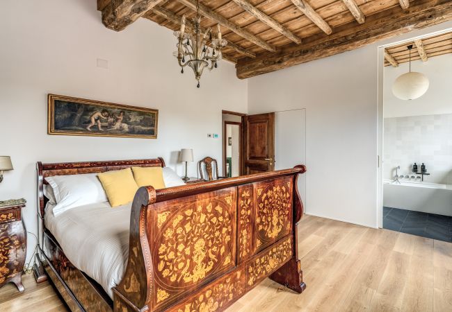 Apartment in Roma - Trastevere Outstanding  4 BR Terraced Apartment Apartment in Roma - Trastevere Outstanding  4 BR Terraced Apartment