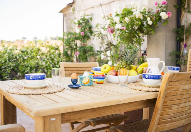 Apartment in Roma - Trastevere Outstanding  4 BR Terraced Apartment Apartment in Roma - Trastevere Outstanding  4 BR Terraced Apartment