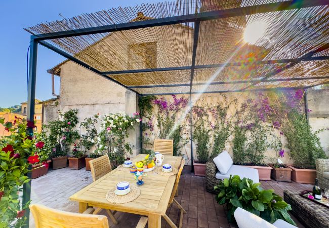 Apartment in Roma - Trastevere Outstanding  4 BR Terraced Apartment Apartment in Roma - Trastevere Outstanding  4 BR Terraced Apartment