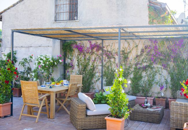 Apartment in Roma - Trastevere Outstanding  4 BR Terraced Apartment Apartment in Roma - Trastevere Outstanding  4 BR Terraced Apartment