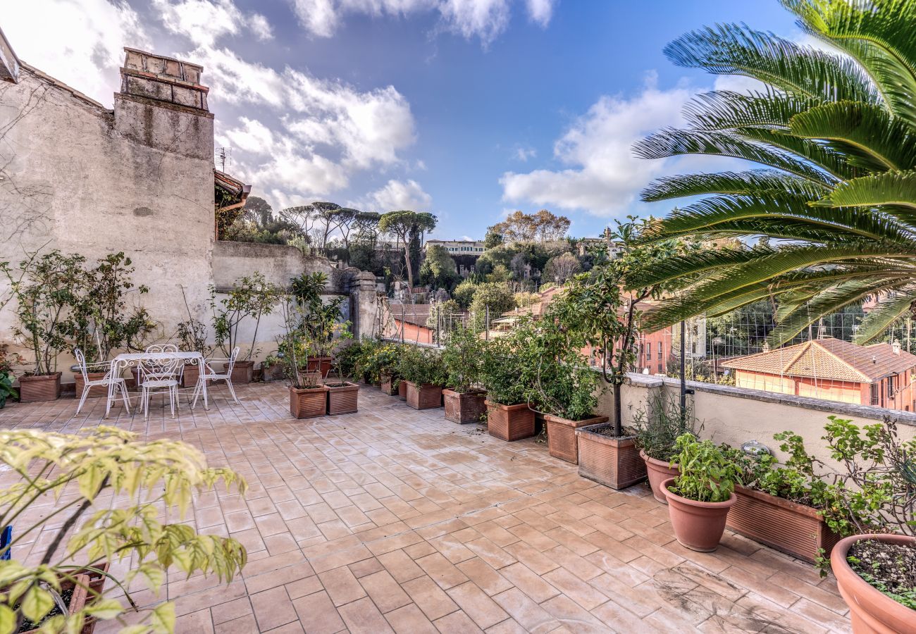 Apartment in Rome - Trastevere Outstanding  4 BR Terraced Apartment