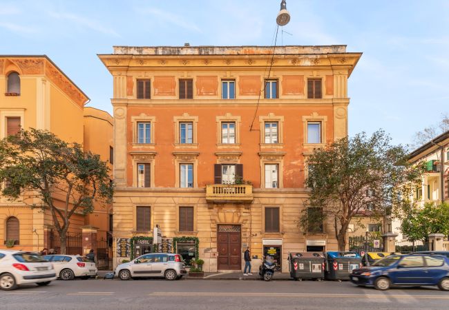 Apartment in Rome - Vatican Terrace 2BR Apartment