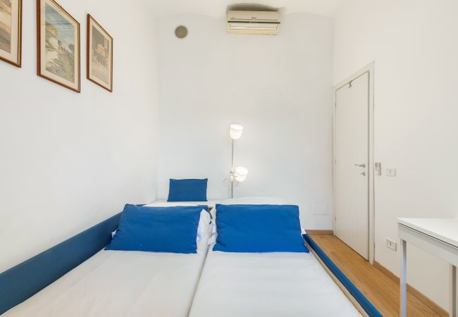 Apartment in Roma - Termini Station Lightsome 3BR Apartment Apartment in Roma - Termini Station Lightsome 3BR Apartment