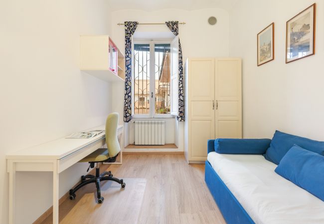 Apartment in Roma - Termini Station Lightsome 3BR Apartment Apartment in Roma - Termini Station Lightsome 3BR Apartment