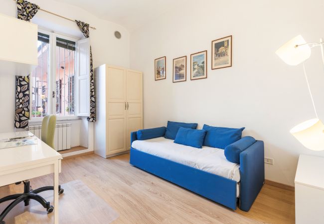 Apartment in Rome - Termini Station Lightsome 3BR Apartment