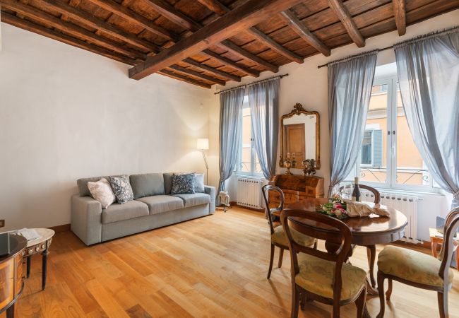 Apartment in Rome - Monti Charming Amphora Apartment