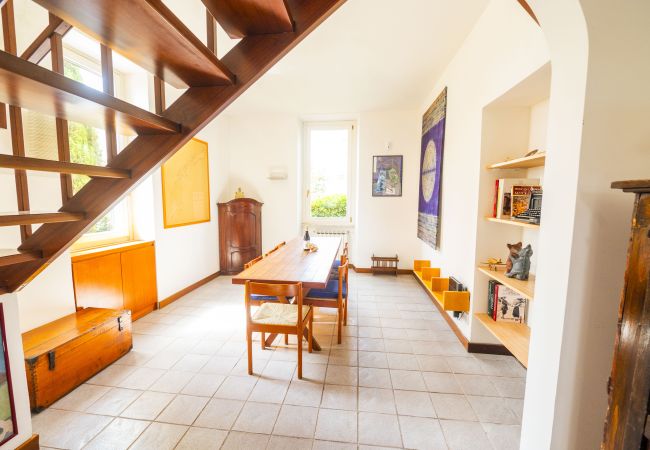 Apartment in Roma - Lovely 2BR Garden House in Beautiful Green Area Apartment in Roma - Lovely 2BR Garden House in Beautiful Green Area