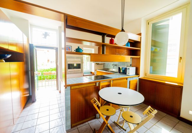 Apartment in Roma - Lovely 2BR Garden House in Beautiful Green Area Apartment in Roma - Lovely 2BR Garden House in Beautiful Green Area