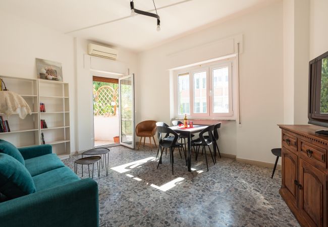 Apartment in Roma - Luminous Family Apt with Balcony by St Peter's Apartment in Roma - Luminous Family Apt with Balcony by St Peter's