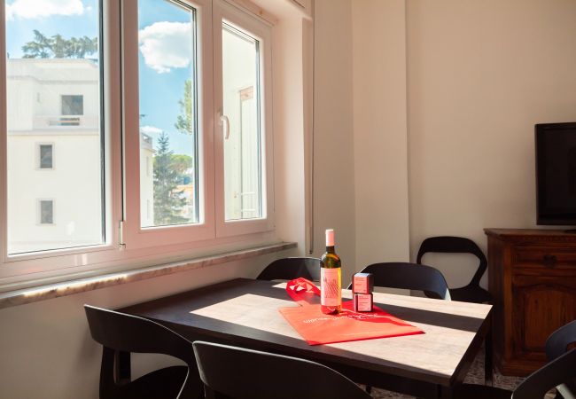 Apartment in Roma - Luminous Family Apt with Balcony by St Peter's Apartment in Roma - Luminous Family Apt with Balcony by St Peter's