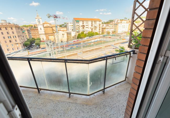 Apartment in Roma - Luminous Family Apt with Balcony by St Peter's Apartment in Roma - Luminous Family Apt with Balcony by St Peter's