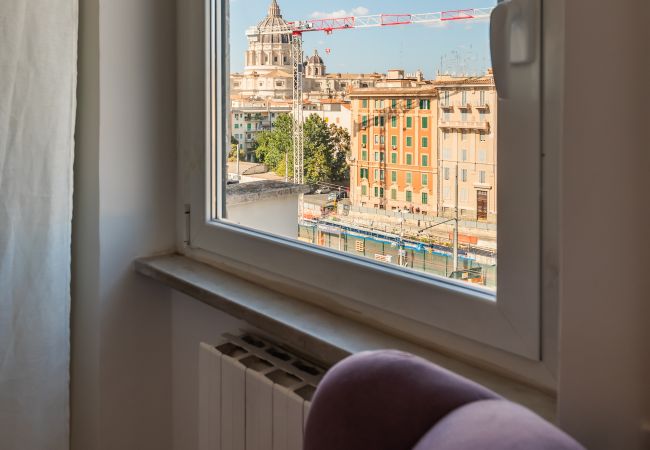 Apartment in Roma - Luminous Family Apt with Balcony by St Peter's Apartment in Roma - Luminous Family Apt with Balcony by St Peter's