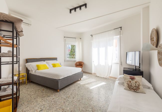 Apartment in Roma - Luminous Family Apt with Balcony by St Peter's Apartment in Roma - Luminous Family Apt with Balcony by St Peter's