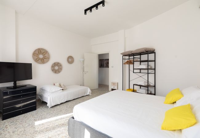Apartment in Roma - Luminous Family Apt with Balcony by St Peter's Apartment in Roma - Luminous Family Apt with Balcony by St Peter's