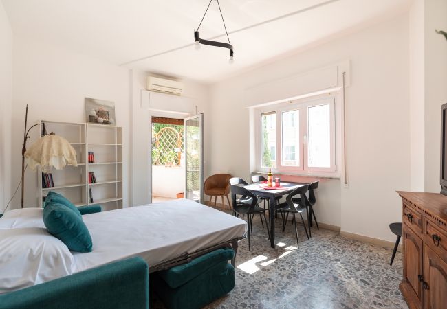 Apartment in Roma - Luminous Family Apt with Balcony by St Peter's Apartment in Roma - Luminous Family Apt with Balcony by St Peter's