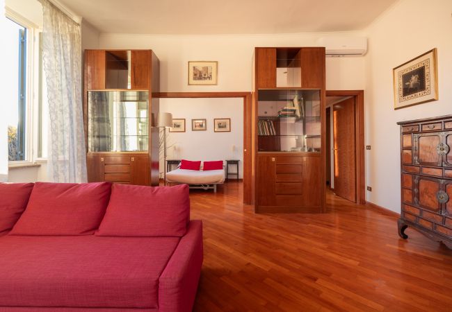 Apartment in Roma - Esquilino Lightsome Apartment Apartment in Roma - Esquilino Lightsome Apartment