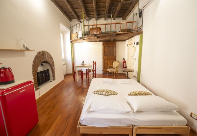Studio in Roma - Trastevere Romantic Nest Studio in Roma - Trastevere Romantic Nest