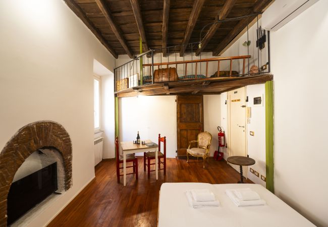Studio in Roma - Trastevere Romantic Nest Studio in Roma - Trastevere Romantic Nest