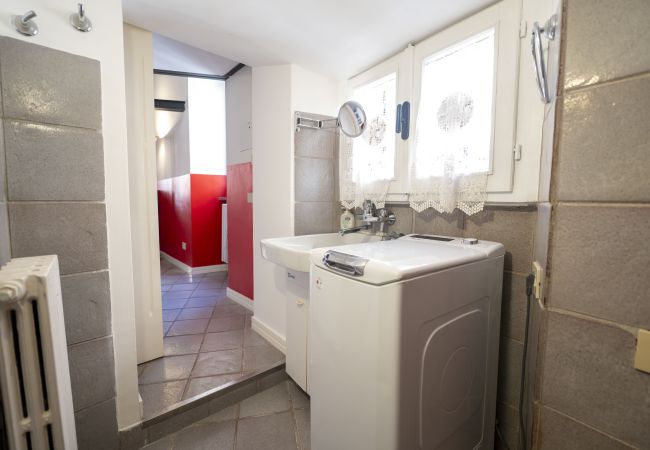 Apartment in Roma - The Scarlet Loft in Trastevere Apartment in Roma - The Scarlet Loft in Trastevere