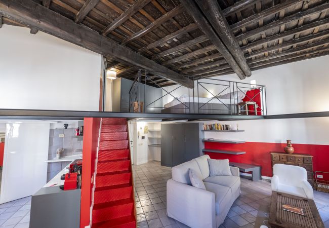 Apartment in Roma - The Scarlet Loft in Trastevere Apartment in Roma - The Scarlet Loft in Trastevere