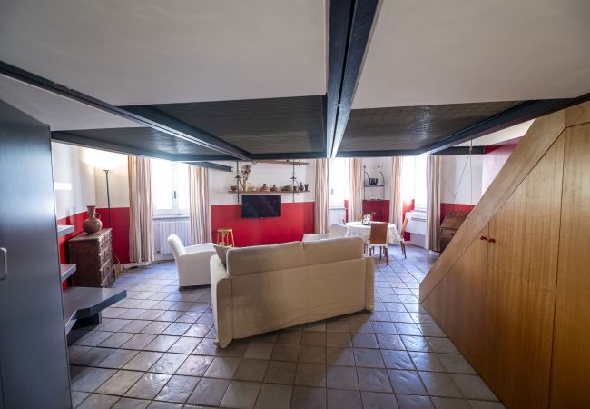 Apartment in Roma - The Scarlet Loft in Trastevere Apartment in Roma - The Scarlet Loft in Trastevere