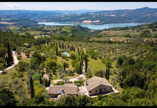 Villa in Civitella Del Lago - Countryside Pool Villa in Umbria Villa in Civitella Del Lago - Countryside Pool Villa in Umbria