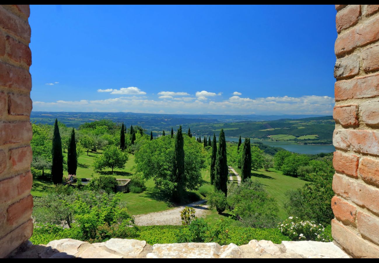 Villa in Civitella Del Lago - Countryside Pool Villa in Umbria