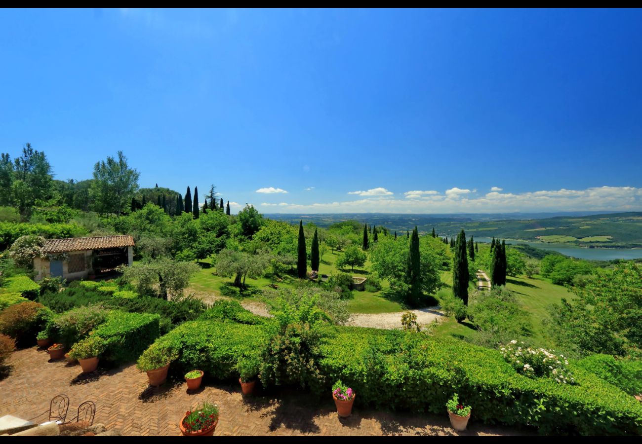 Villa in Civitella Del Lago - Countryside Pool Villa in Umbria