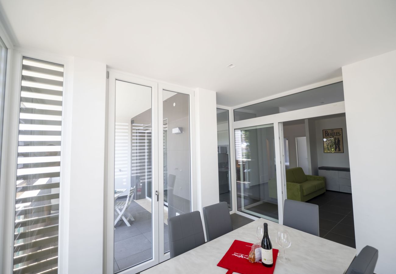Apartment in Rome - Modern Family 2 BR Apartment in Residential Area