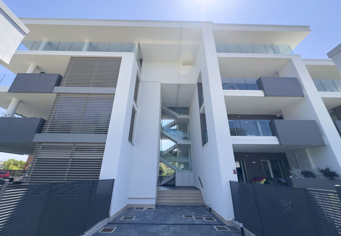 Apartment in Rome - Modern Family 2 BR Apartment in Residential Area