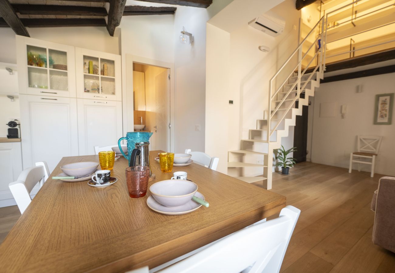 Apartment in Rome - Roman Dream in Campo de Fiori