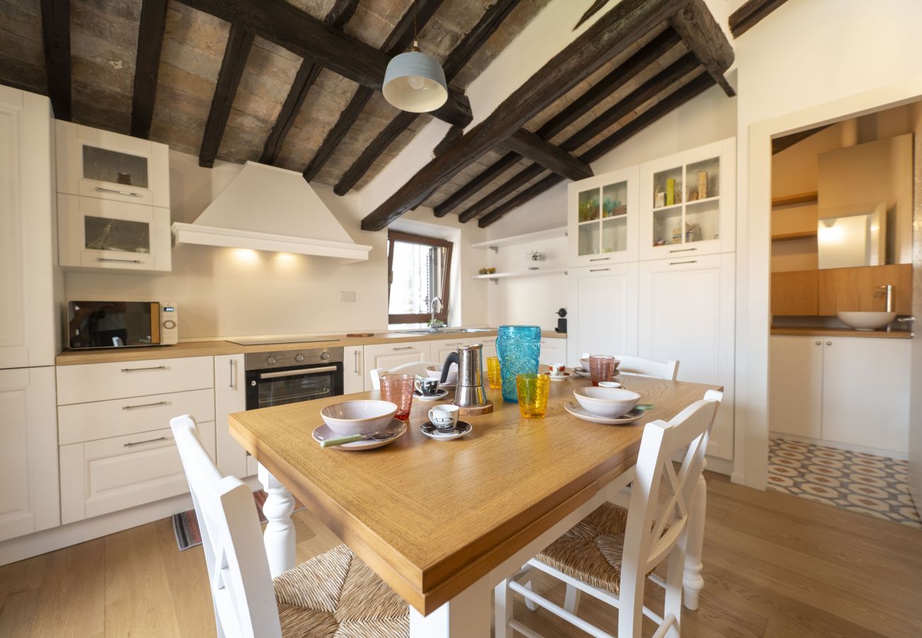 Apartment in Rome - Roman Dream in Campo de Fiori