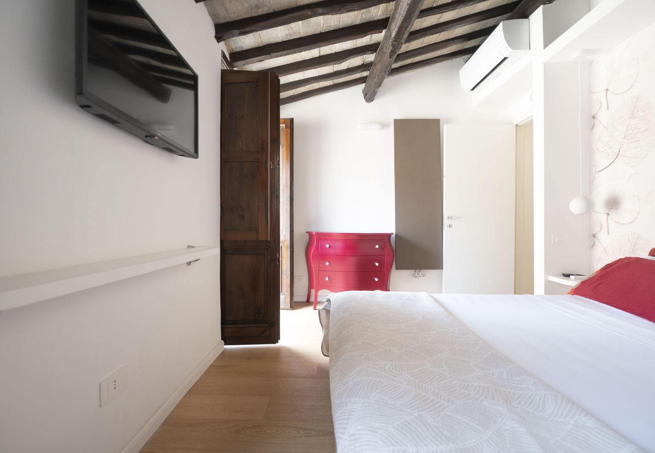 Apartment in Rome - Roman Dream in Campo de Fiori