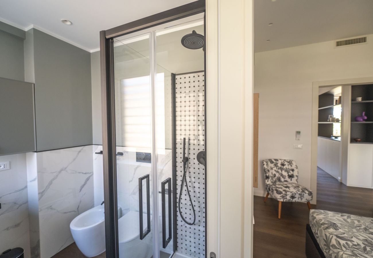 Apartment in Rome - Roman Terrace & Soul in Peaceful Area