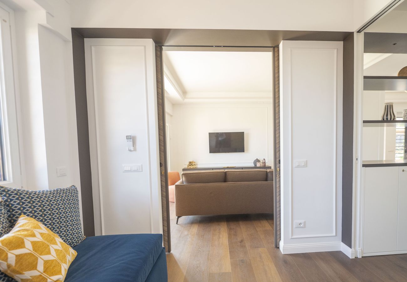 Apartment in Rome - Roman Terrace & Soul in Peaceful Area