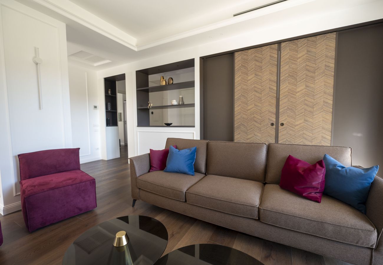 Apartment in Rome - Roman Terrace & Soul in Peaceful Area