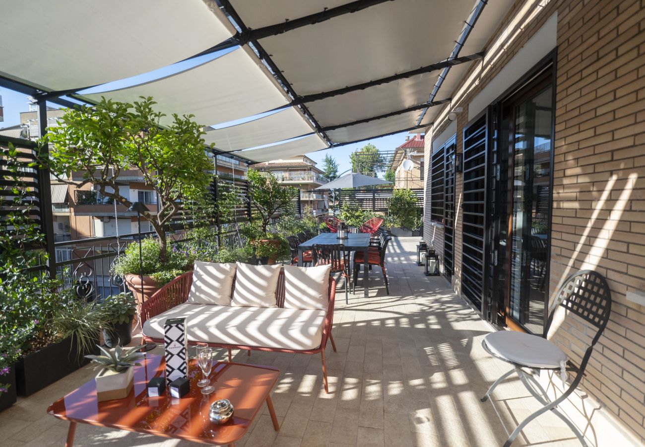 Apartment in Rome - Roman Terrace & Soul in Peaceful Area