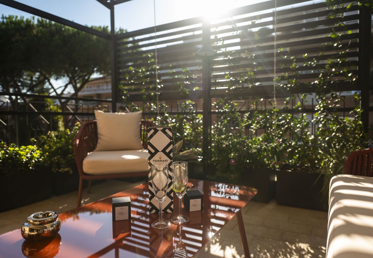 Apartment in Rome - Roman Terrace & Soul in Peaceful Area