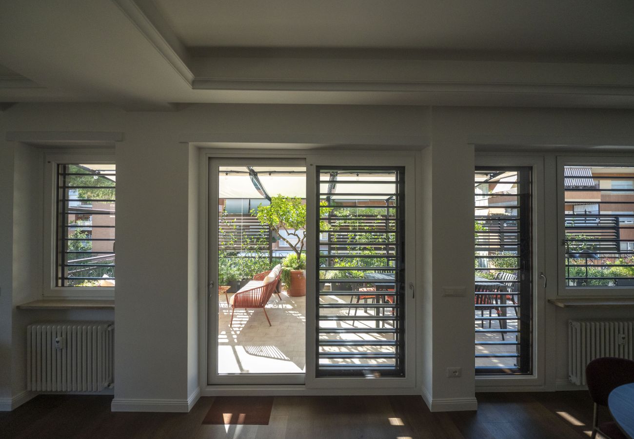 Apartment in Rome - Roman Terrace & Soul in Peaceful Area