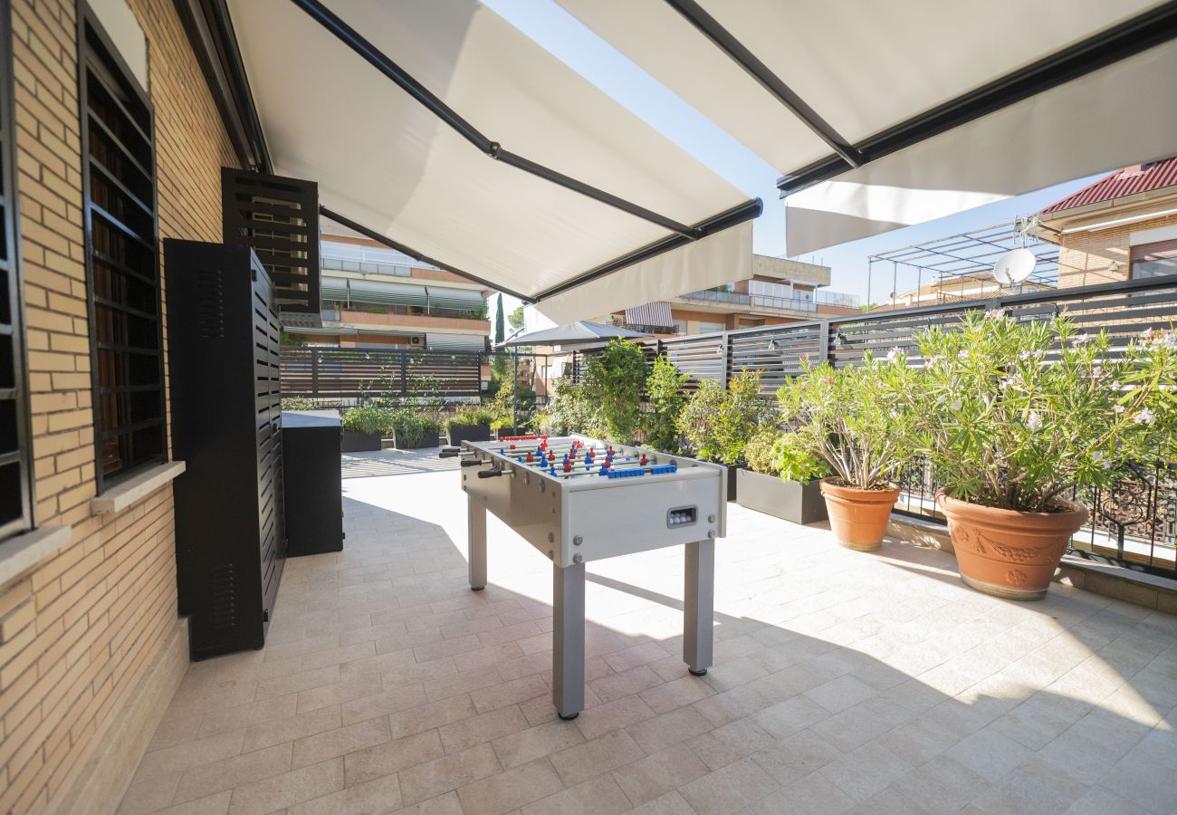 Apartment in Rome - Roman Terrace & Soul in Peaceful Area