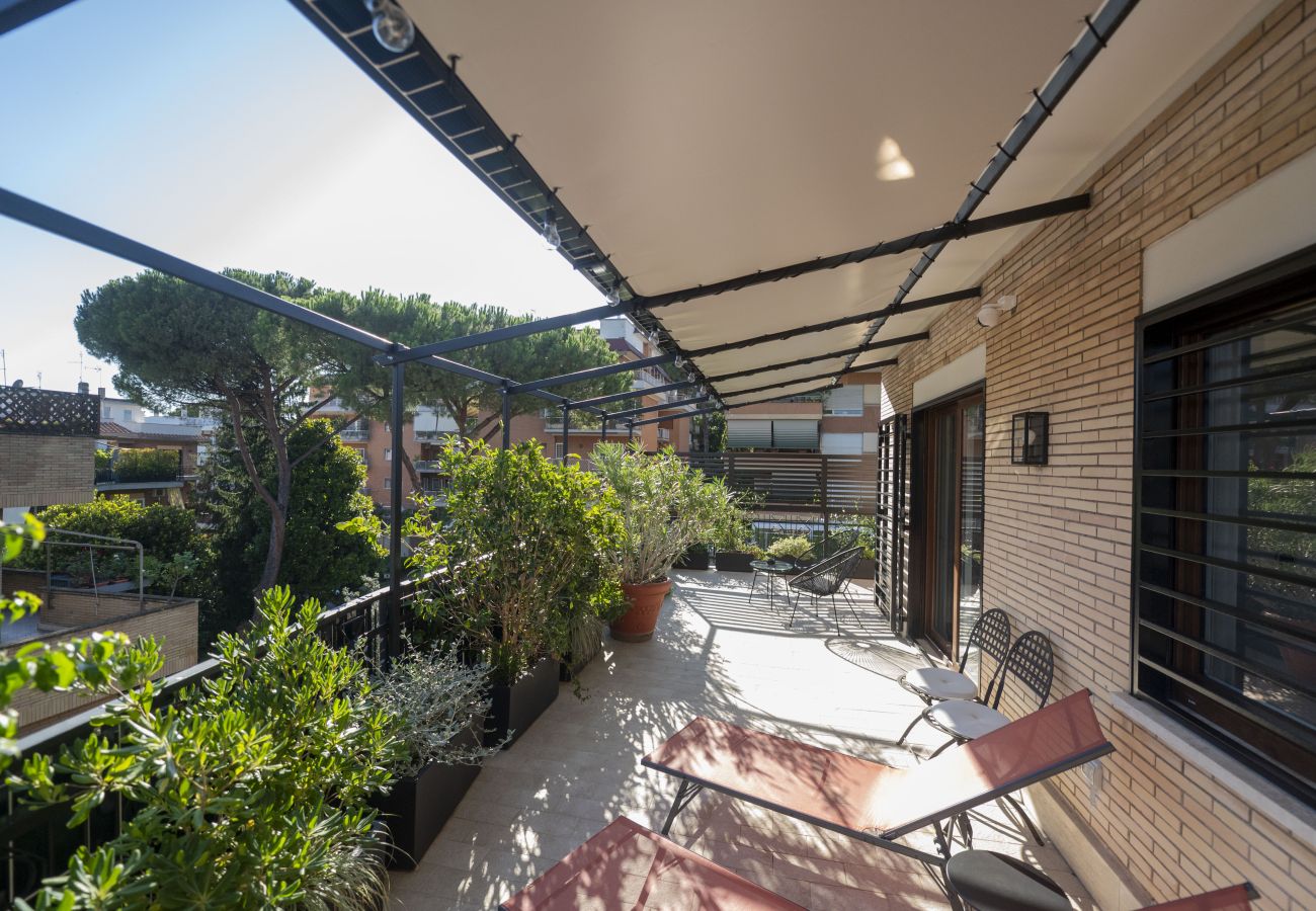 Apartment in Rome - Roman Terrace & Soul in Peaceful Area