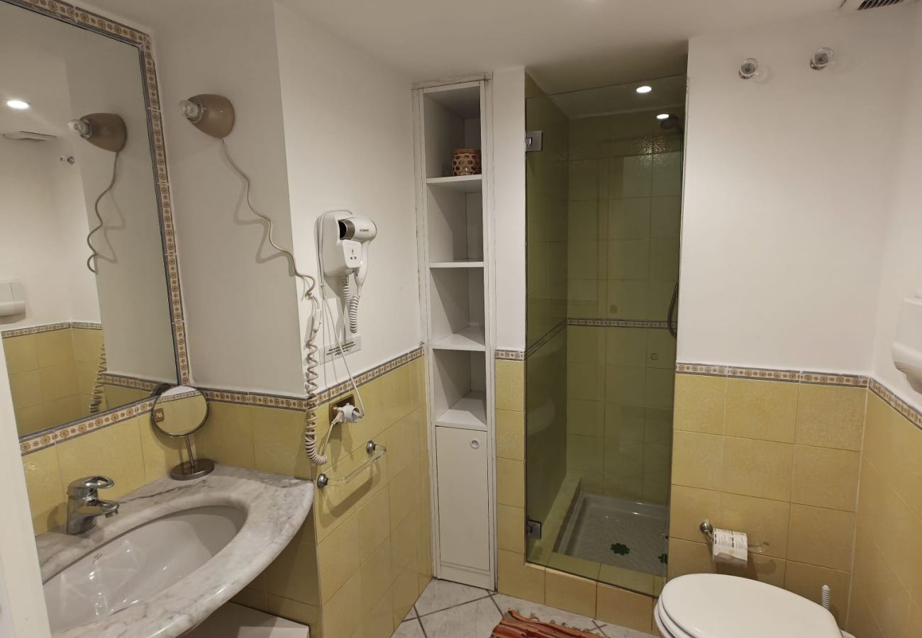 Apartment in Rome - Secret Corner with Balcony in Rome