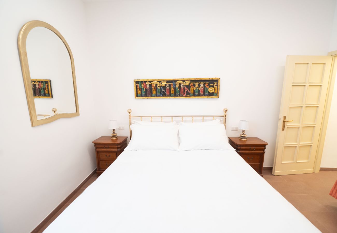 Apartment in Rome - Ernesta 3BR Lovely Home by The Spanish Steps